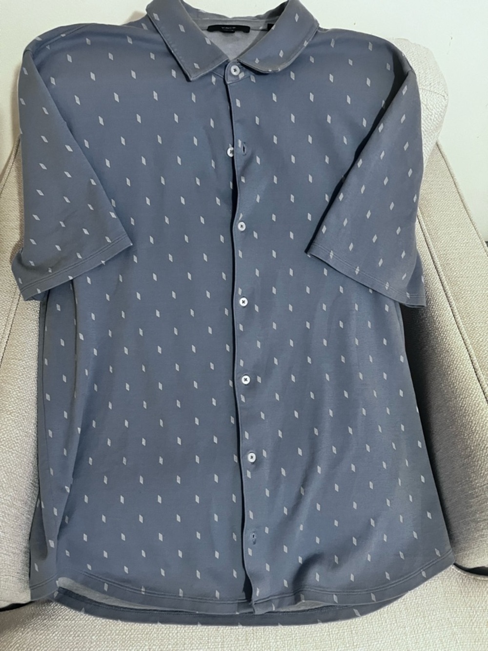 Vince Short-Sleeve Button-Down Shirt in Slate Blue with Light Diamond Print 01
